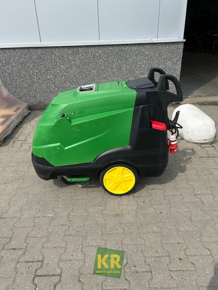 John Deere AC - Pressure washer: picture 1 John Deere AC - Pressure washer: picture 1