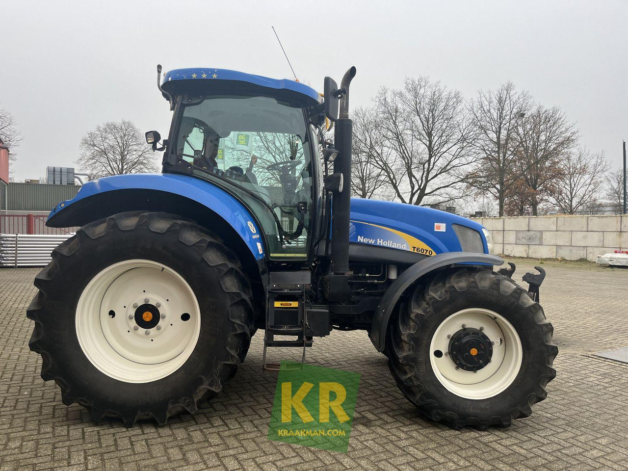 New Holland T6070 Plus - Farm tractor: picture 5 New Holland T6070 Plus - Farm tractor: picture 5