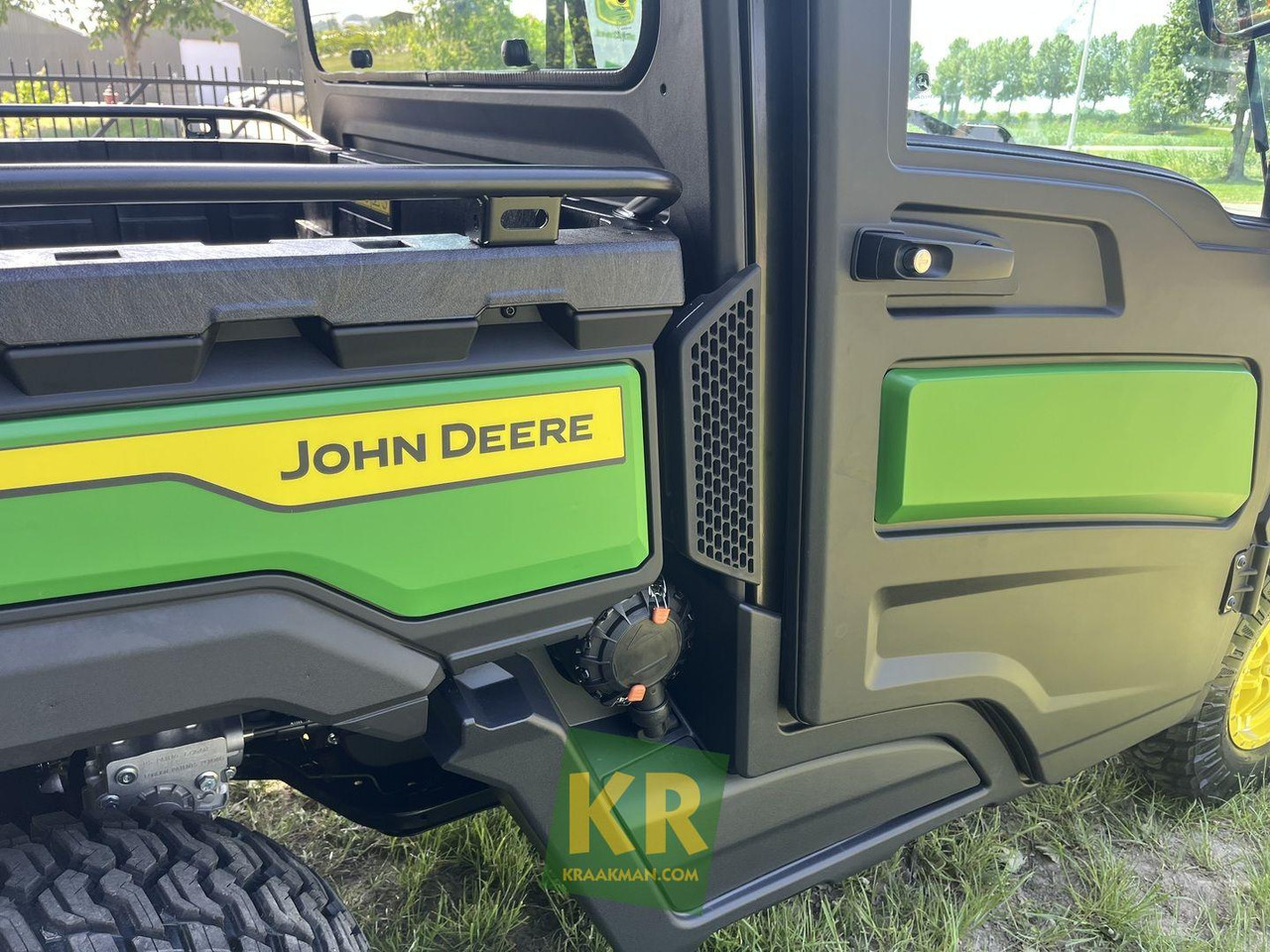 XUV875M John Deere - ATV/ Quad: picture 4 XUV875M John Deere - ATV/ Quad: picture 4