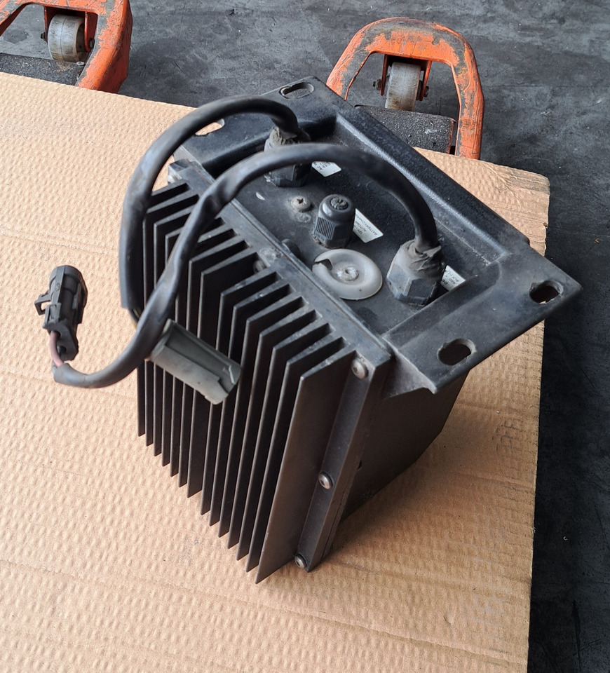 BATTERY CHARGER 12V – VECTOR - Battery: picture 5 BATTERY CHARGER 12V – VECTOR - Battery: picture 5