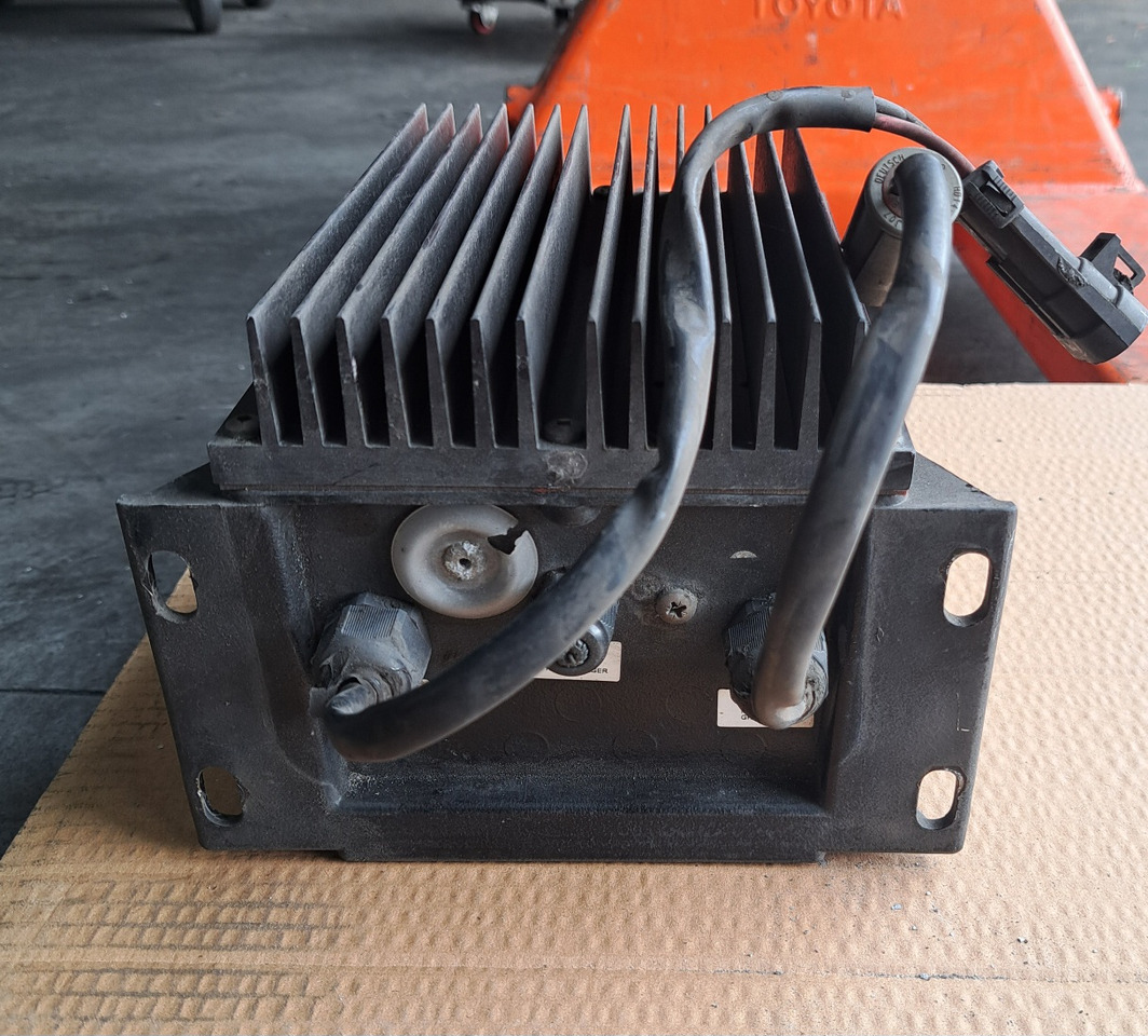 BATTERY CHARGER 12V – VECTOR - Battery: picture 3 BATTERY CHARGER 12V – VECTOR - Battery: picture 3