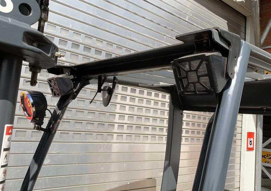 CAT Lift Trucks 2ET4000 - Electric forklift: picture 3 CAT Lift Trucks 2ET4000 - Electric forklift: picture 3