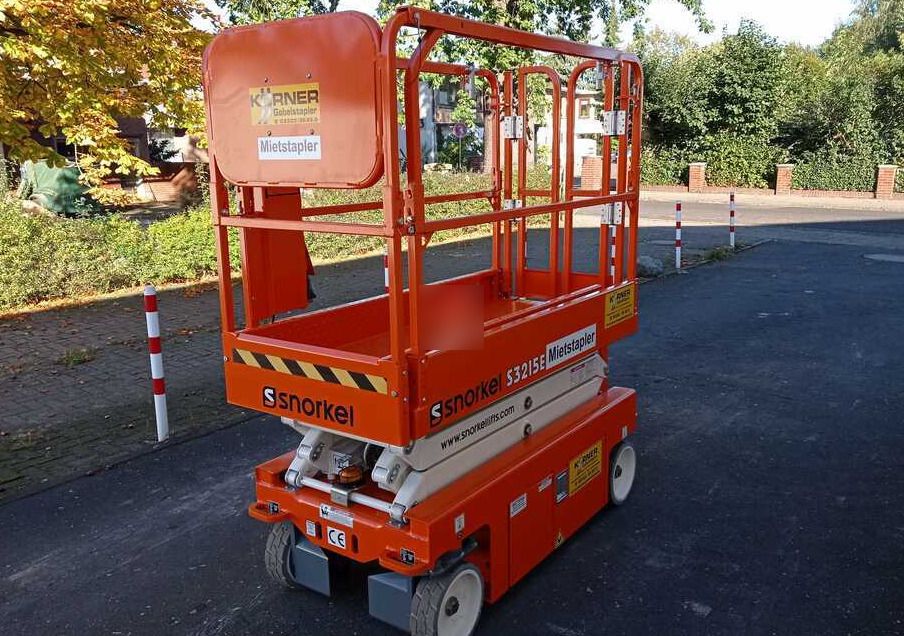 Snorkel S3215E - Scissor lift: picture 5 Snorkel S3215E - Scissor lift: picture 5
