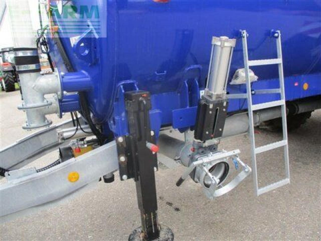 Slurry tanker BSA ptw 8 e edelweiss-edition: picture 10