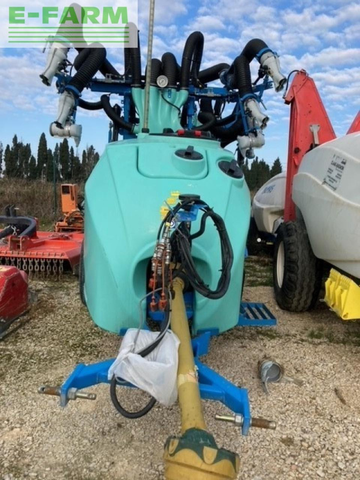 Berthoud win air - Trailed sprayer: picture 1 Berthoud win air - Trailed sprayer: picture 1