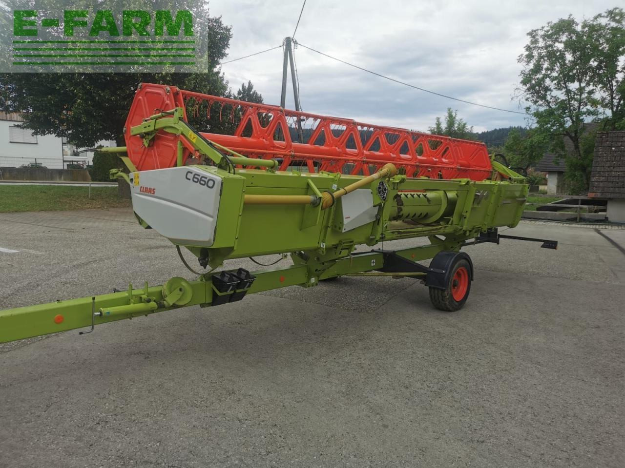 CLAAS - Combine header: picture 1 CLAAS - Combine header: picture 1