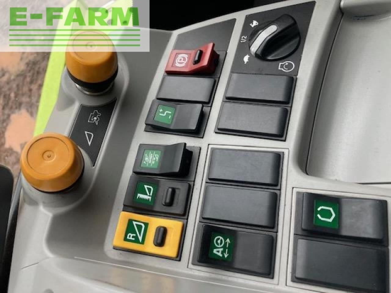 Combine harvester CLAAS LEXION 770 TT: picture 18