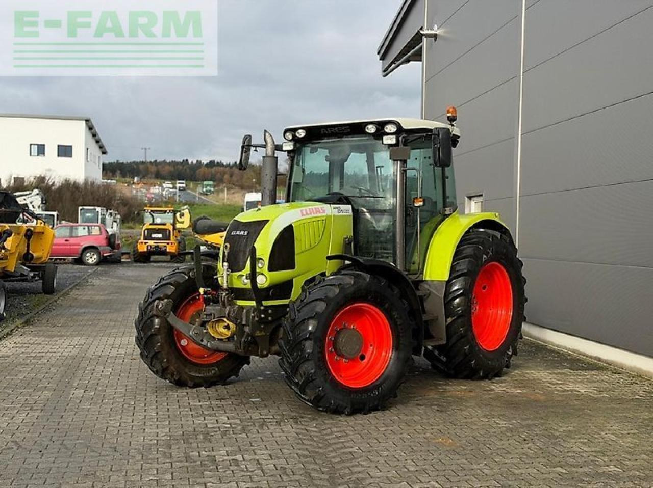 CLAAS ares 577 - Farm tractor: picture 3 CLAAS ares 577 - Farm tractor: picture 3