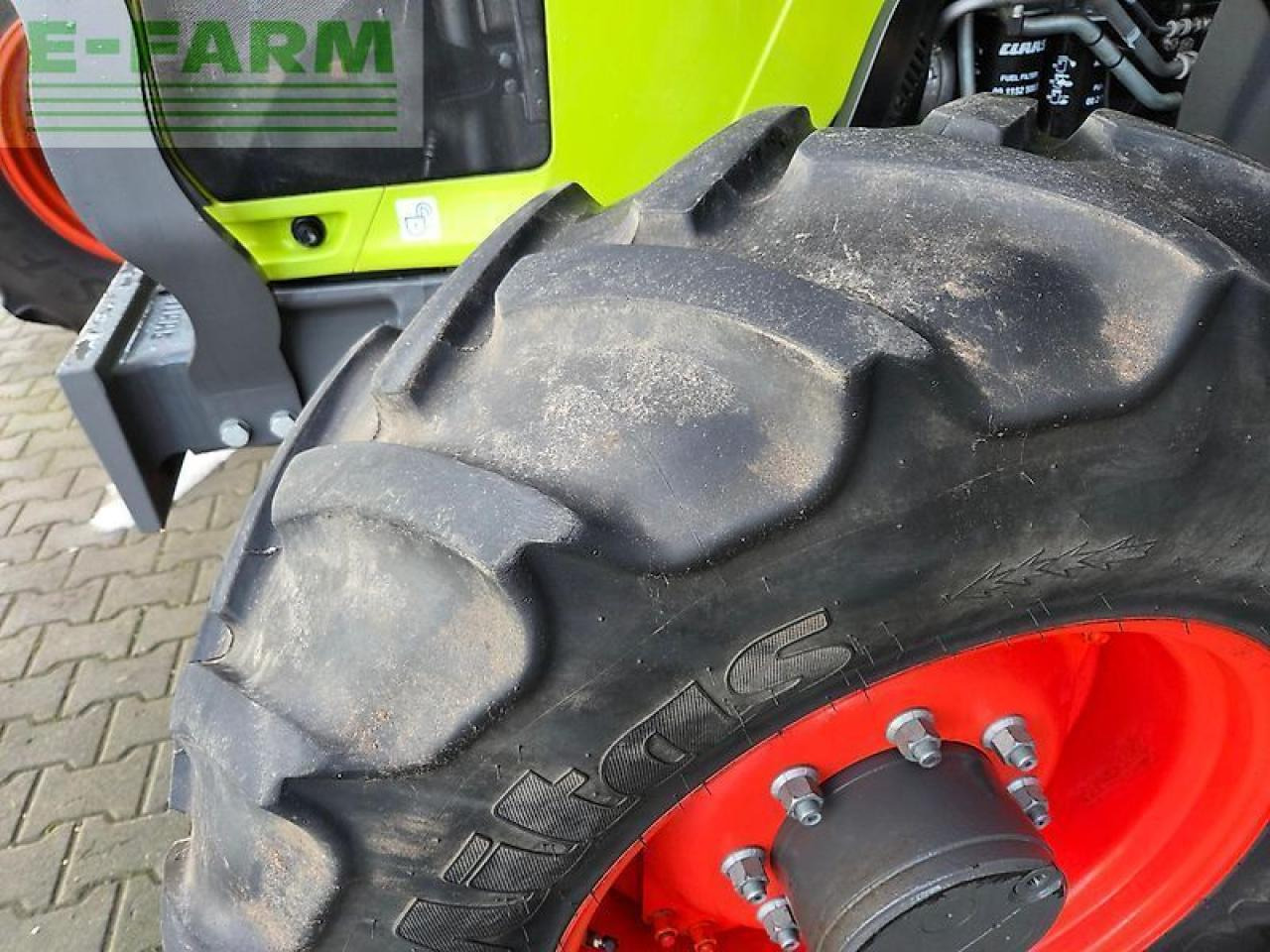 CLAAS arion 420 - Farm tractor: picture 3 CLAAS arion 420 - Farm tractor: picture 3