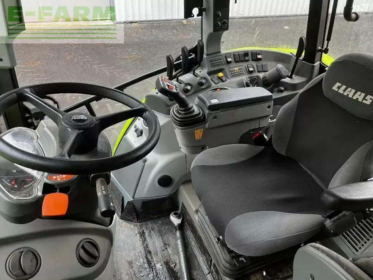 CLAAS arion 430 - Farm tractor: picture 4 CLAAS arion 430 - Farm tractor: picture 4