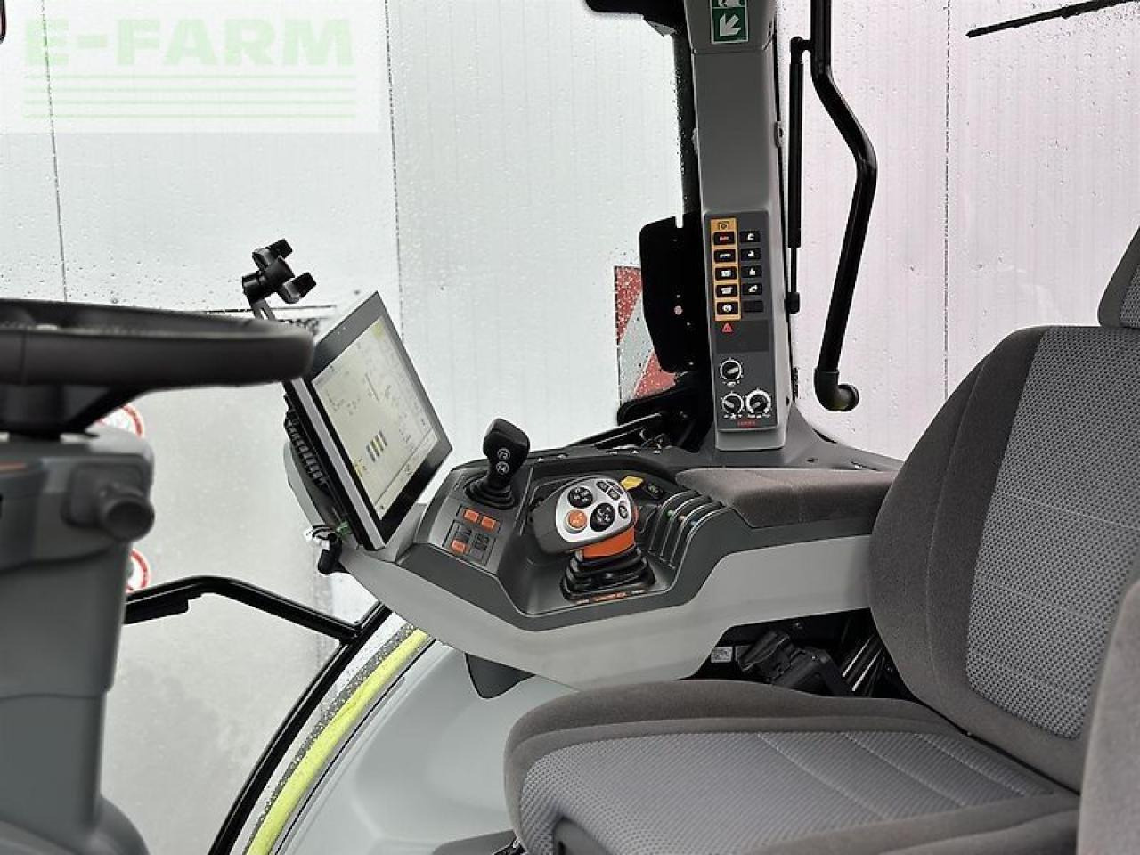 CLAAS arion 550 cebis cmatic a95 CMATIC CEBIS - Farm tractor: picture 4 CLAAS arion 550 cebis cmatic a95 CMATIC CEBIS - Farm tractor: picture 4