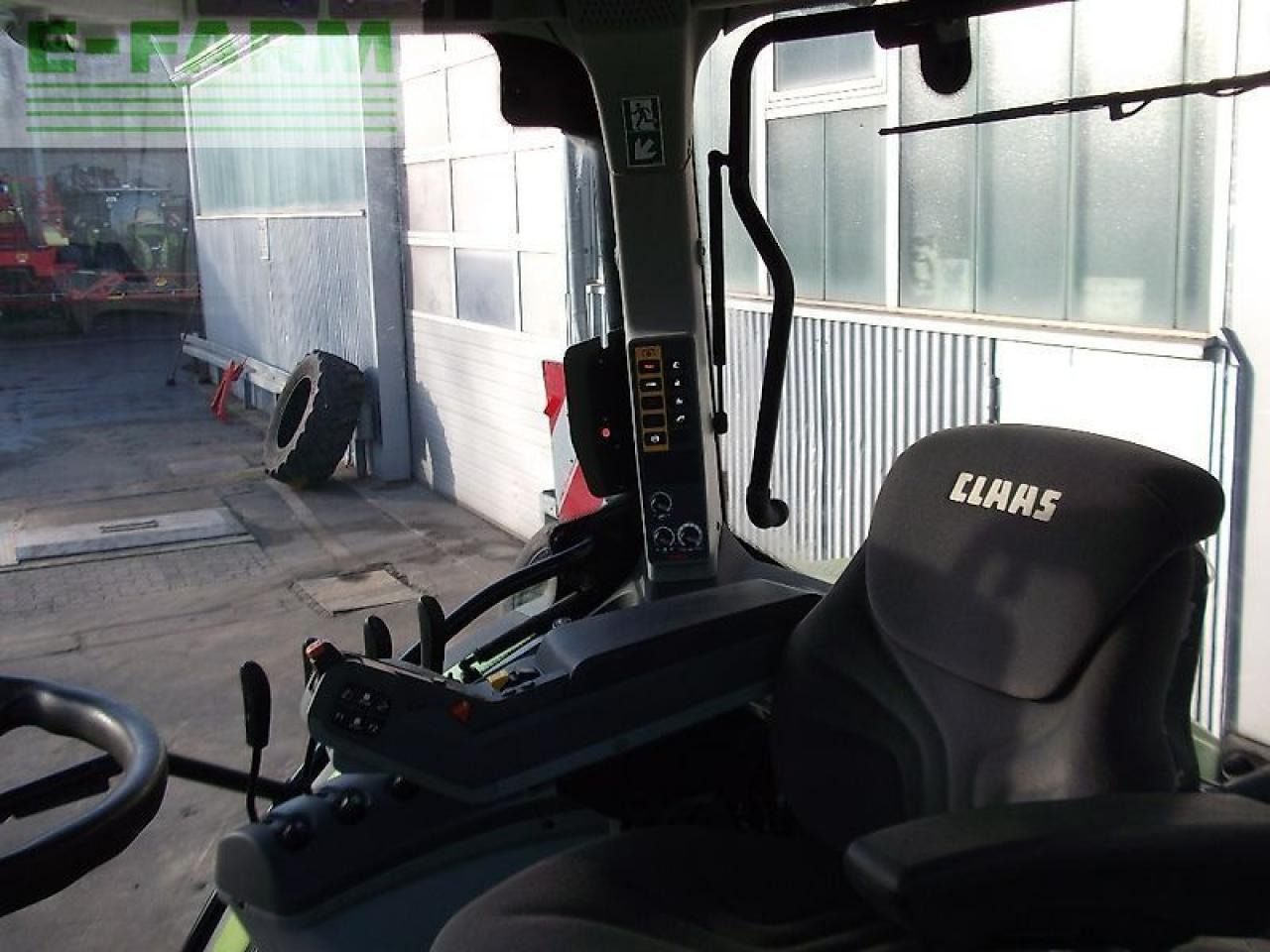 CLAAS arion 550 hexashift cis HEXASHIFT CIS - Farm tractor: picture 5 CLAAS arion 550 hexashift cis HEXASHIFT CIS - Farm tractor: picture 5