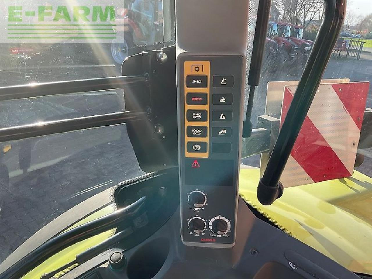 Farm tractor CLAAS arion 610: picture 14