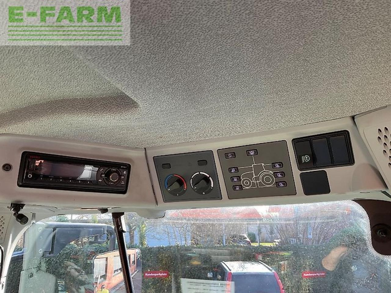 Farm tractor CLAAS arion 610: picture 15