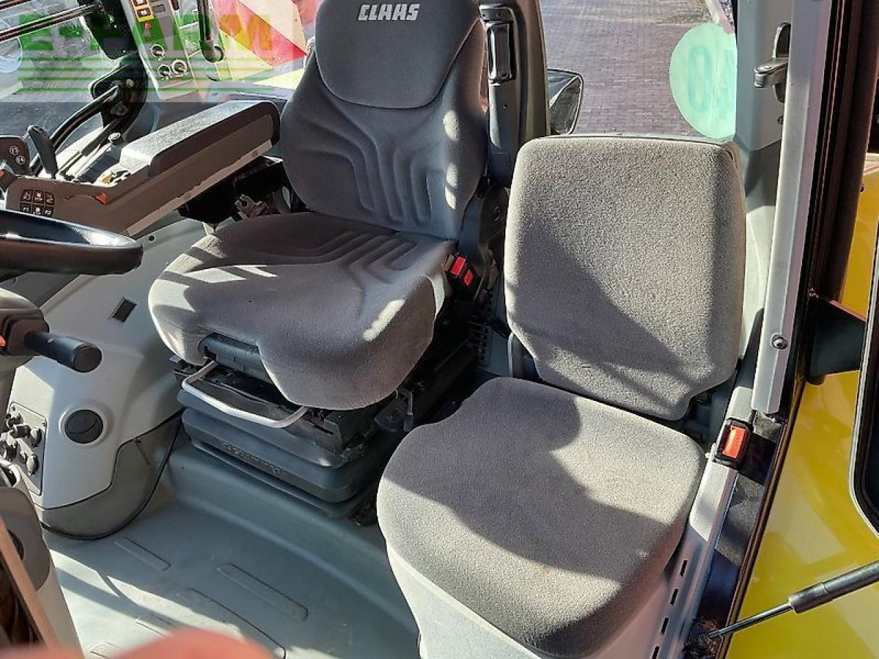 Farm tractor CLAAS arion 610: picture 12