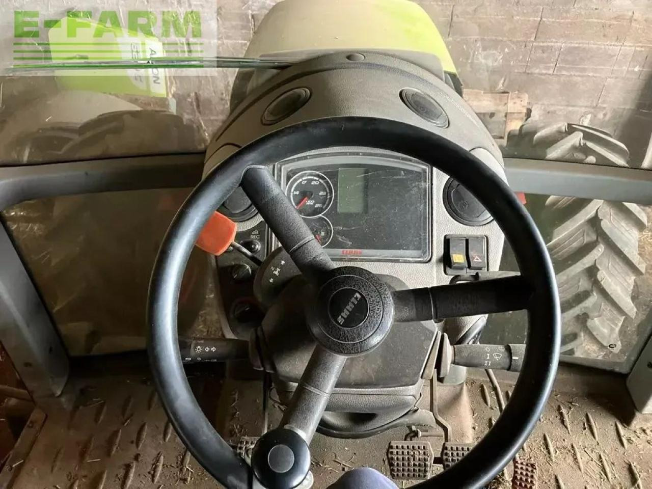 CLAAS arion 620 c C - Farm tractor: picture 4 CLAAS arion 620 c C - Farm tractor: picture 4