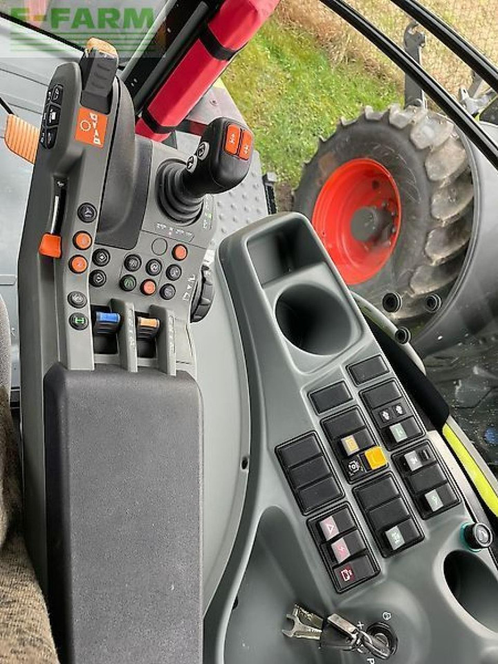 Farm tractor CLAAS axion 800: picture 8