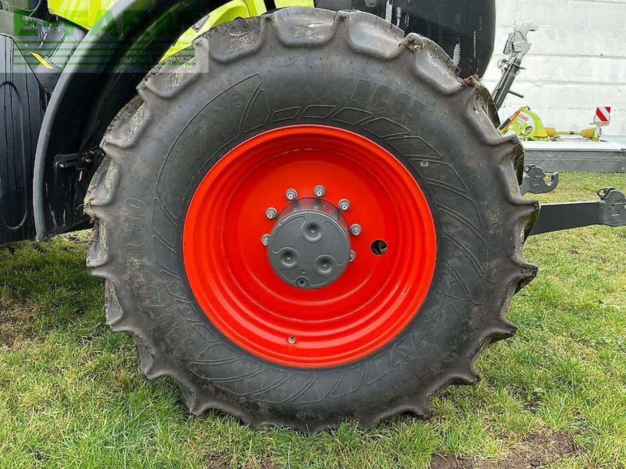Farm tractor CLAAS axion 800: picture 11