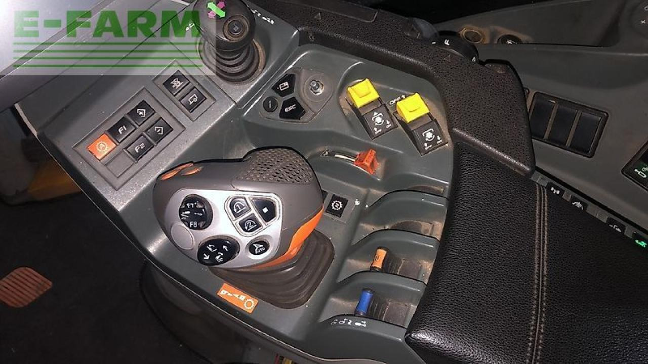 CLAAS axion 810 - Farm tractor: picture 2 CLAAS axion 810 - Farm tractor: picture 2