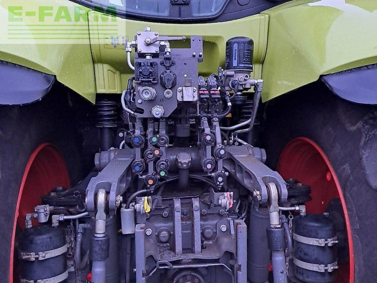 CLAAS axion 810 c-matic CMATIC - Farm tractor: picture 3 CLAAS axion 810 c-matic CMATIC - Farm tractor: picture 3