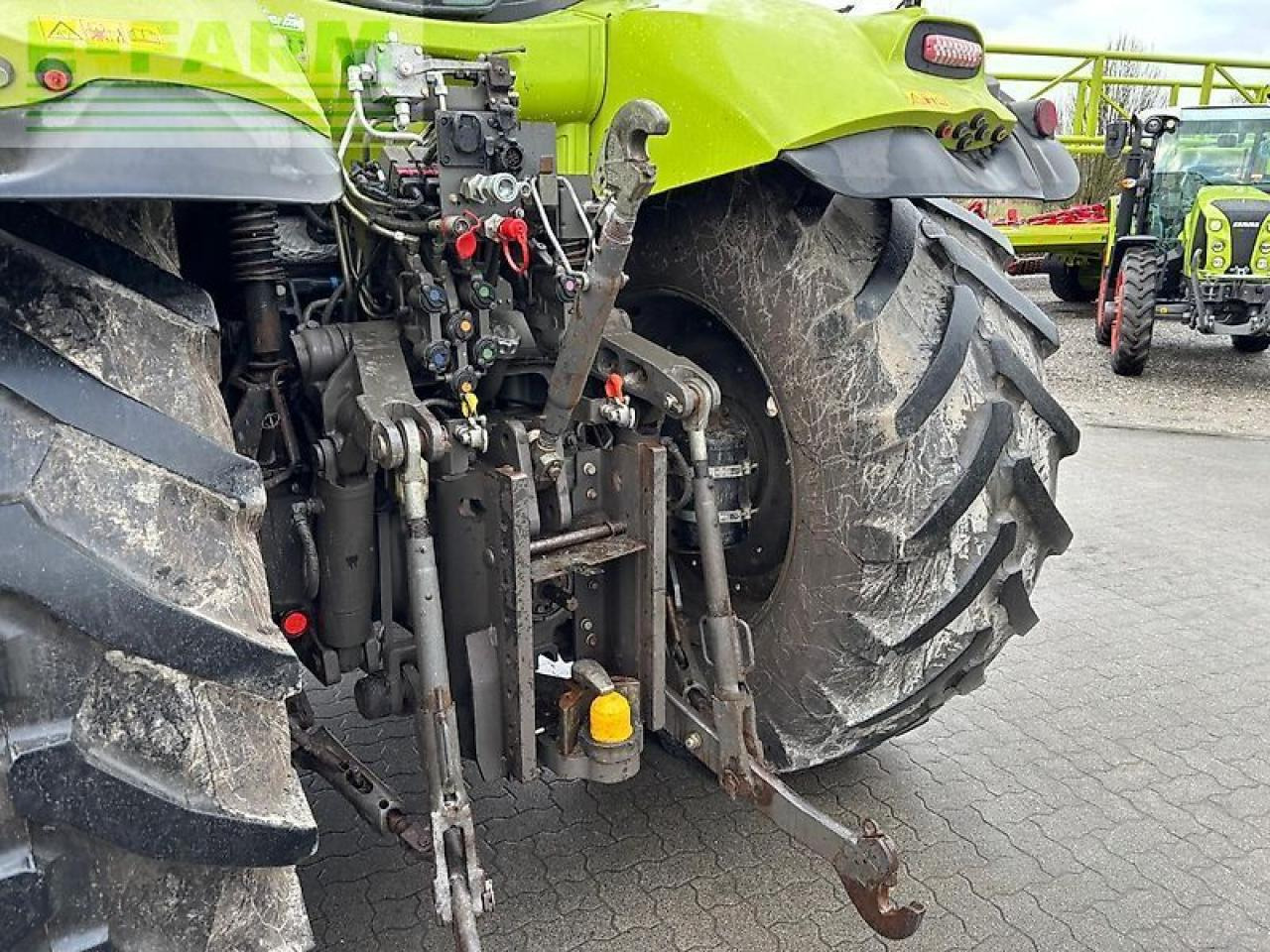 CLAAS axion 810 cmatic CMATIC - Farm tractor: picture 4 CLAAS axion 810 cmatic CMATIC - Farm tractor: picture 4