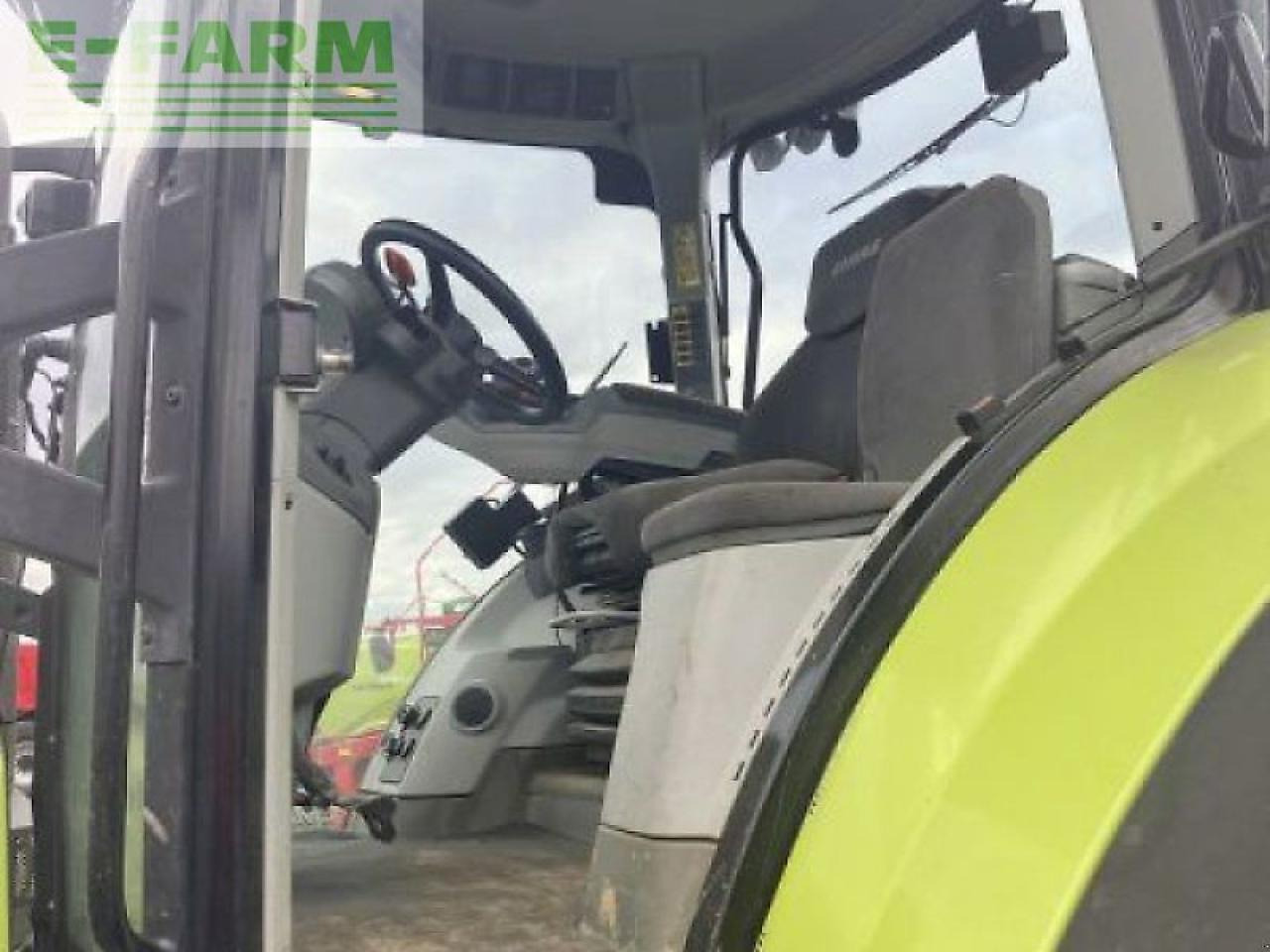 CLAAS axion 830 cmatic CMATIC - Farm tractor: picture 5 CLAAS axion 830 cmatic CMATIC - Farm tractor: picture 5
