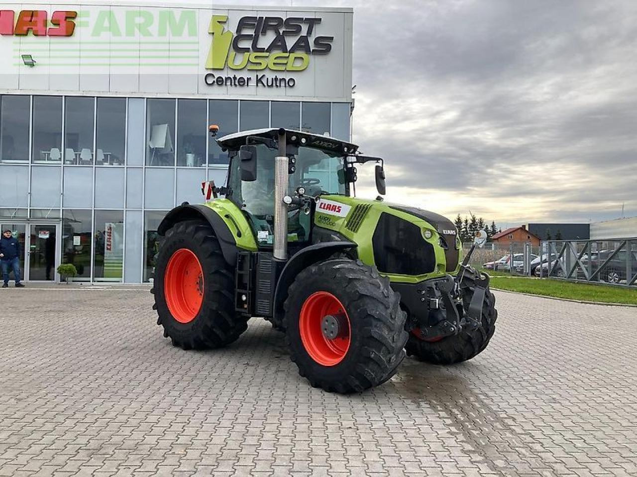 CLAAS axion 870 - Farm tractor: picture 1 CLAAS axion 870 - Farm tractor: picture 1