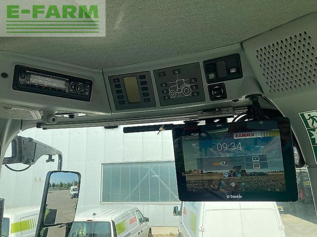Farm tractor CLAAS axion 870 cmatic CMATIC: picture 11