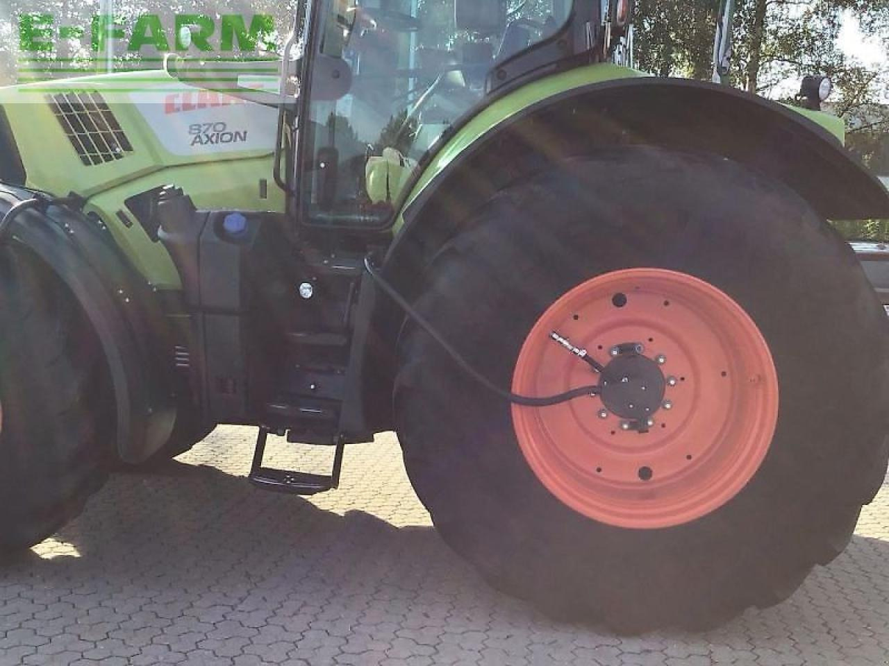 CLAAS axion 870 cmatic cebis CMATIC CEBIS - Farm tractor: picture 3 CLAAS axion 870 cmatic cebis CMATIC CEBIS - Farm tractor: picture 3