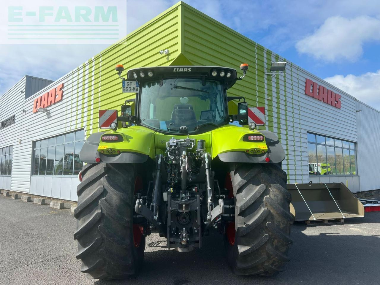 CLAAS axion 870 cmatic s5 sur mesure CMATIC - Farm tractor: picture 4 CLAAS axion 870 cmatic s5 sur mesure CMATIC - Farm tractor: picture 4