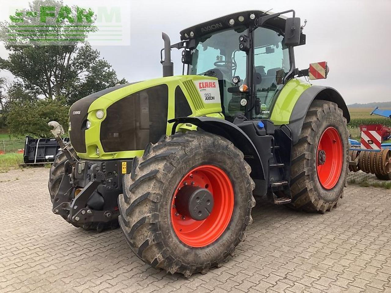 CLAAS axion 950 - Farm tractor: picture 1 CLAAS axion 950 - Farm tractor: picture 1
