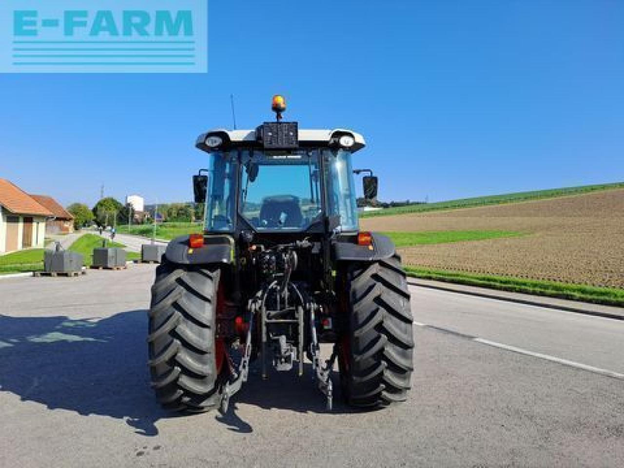 CLAAS axos 240 - Farm tractor: picture 4 CLAAS axos 240 - Farm tractor: picture 4