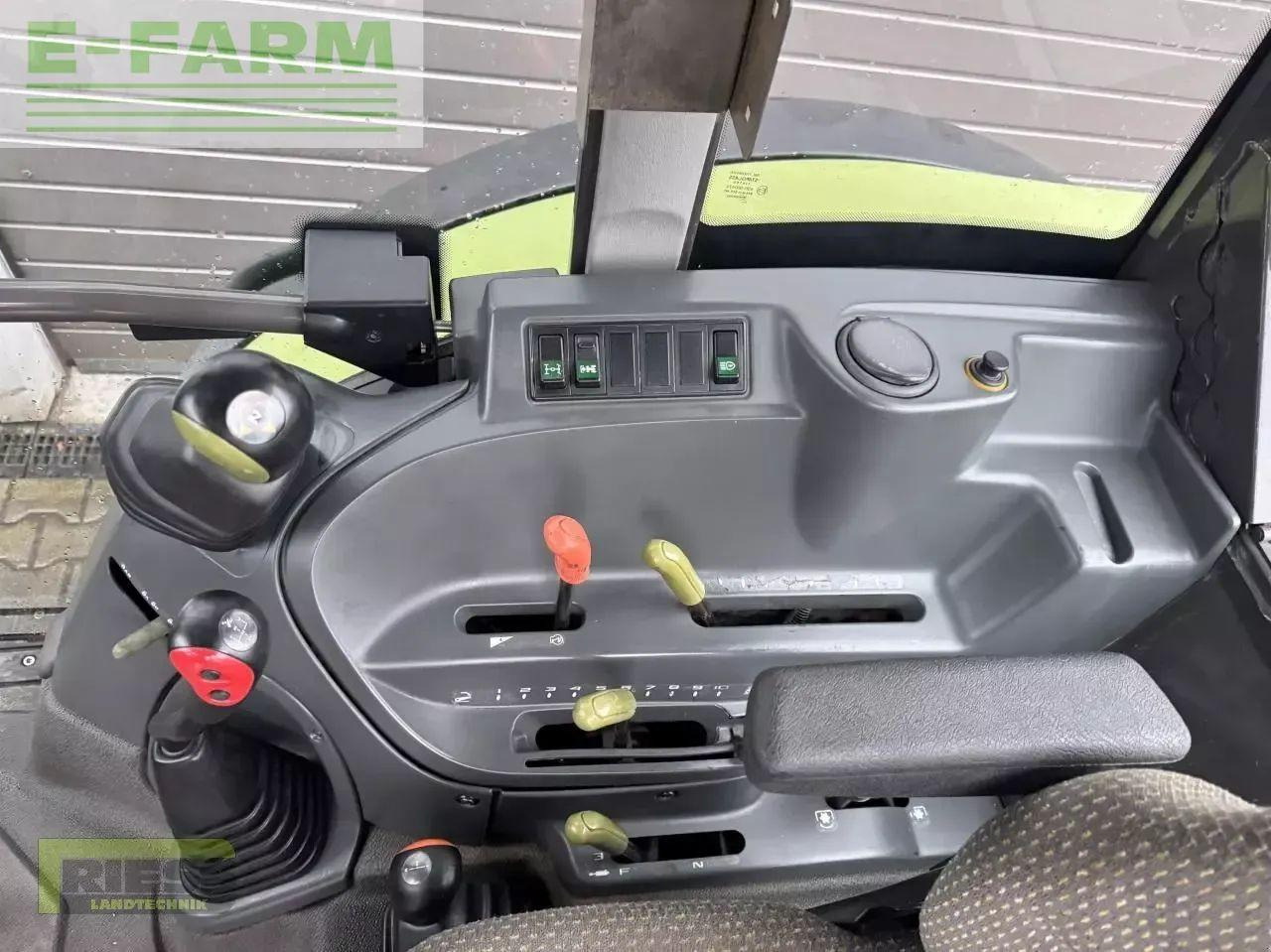 CLAAS celtis 456 rx comfort stoll fz 30 - Farm tractor: picture 5 CLAAS celtis 456 rx comfort stoll fz 30 - Farm tractor: picture 5