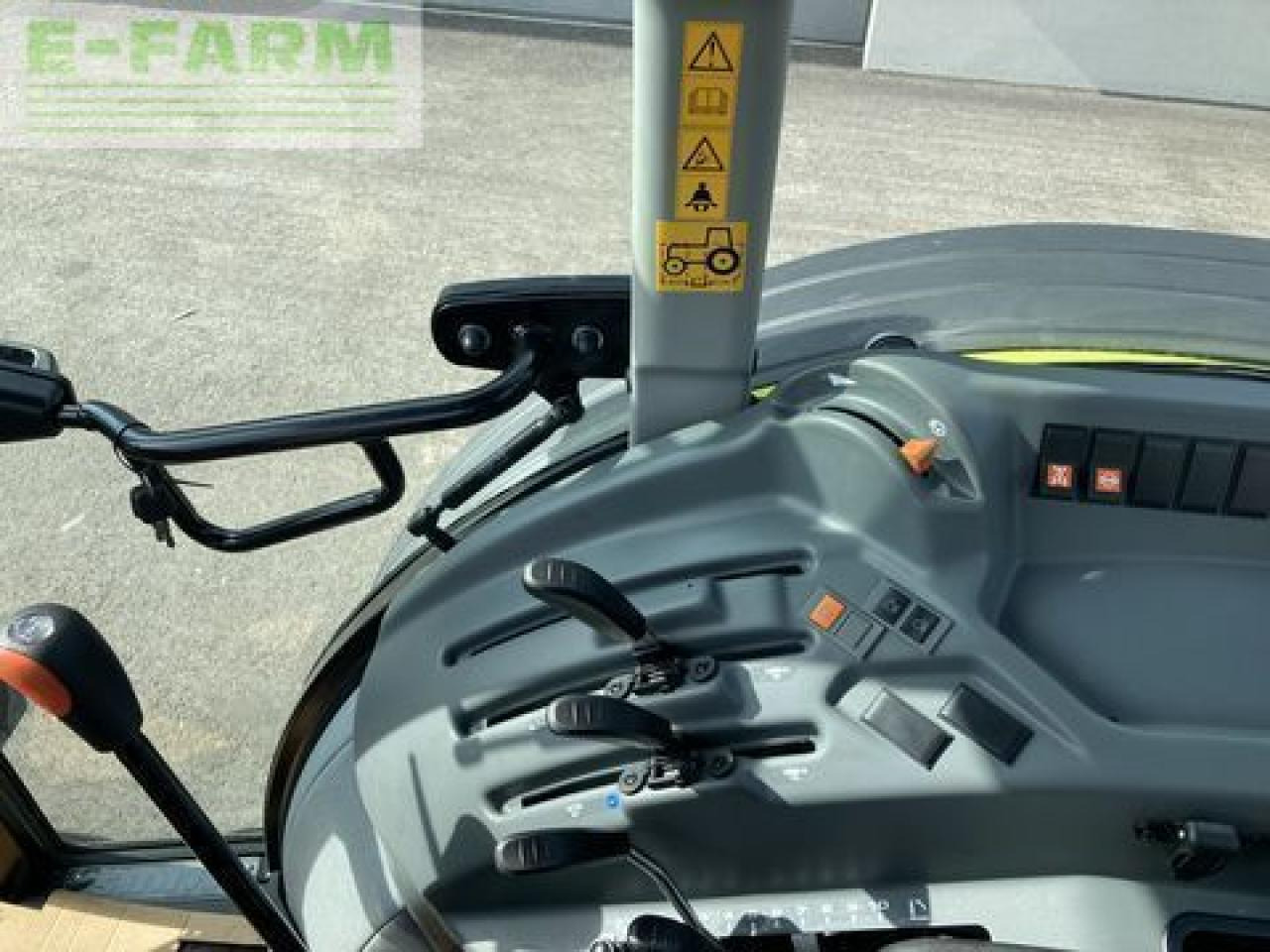 CLAAS elios 210 - Farm tractor: picture 5 CLAAS elios 210 - Farm tractor: picture 5