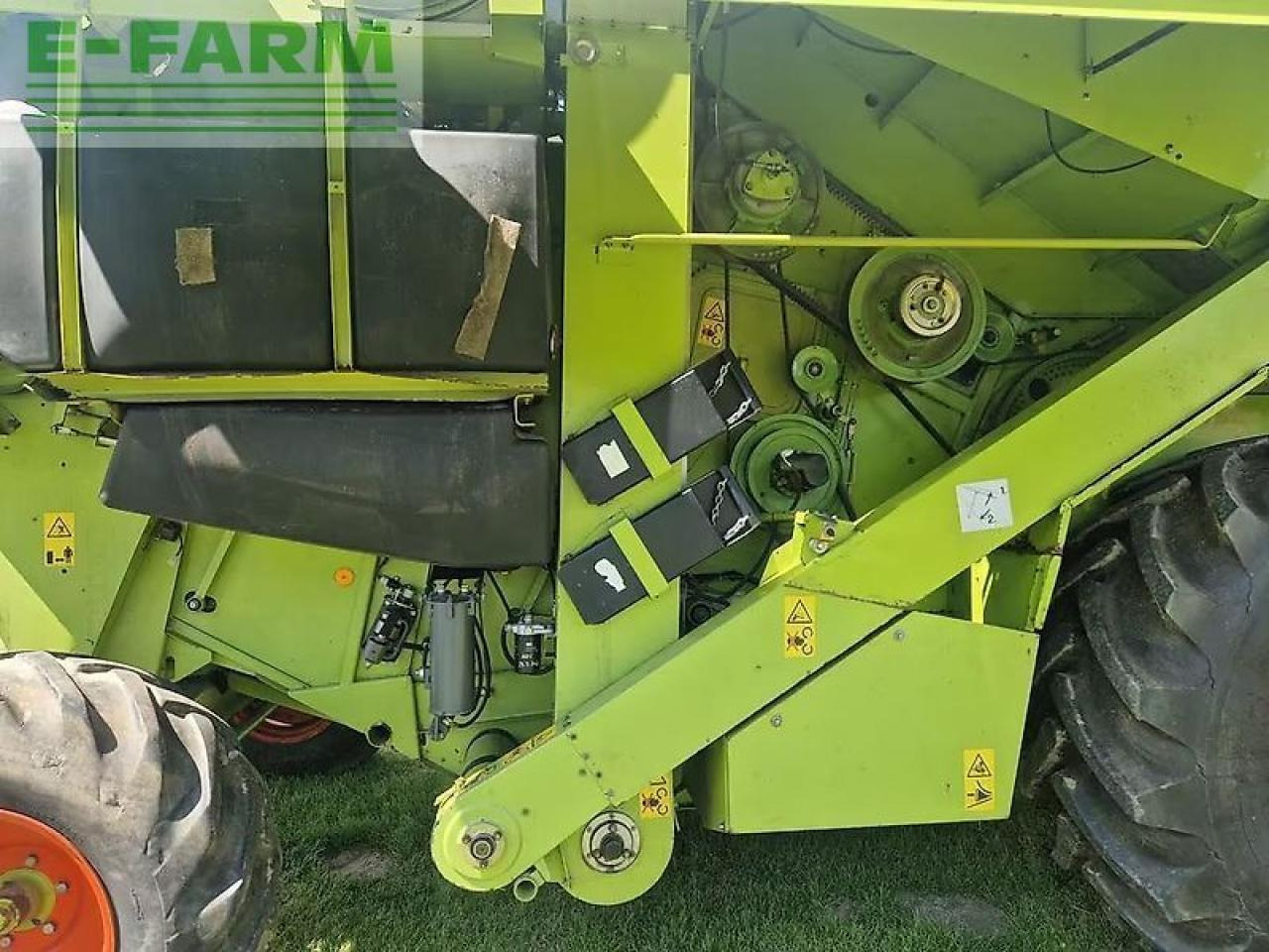 CLAAS lexion 405 - Combine harvester: picture 4 CLAAS lexion 405 - Combine harvester: picture 4