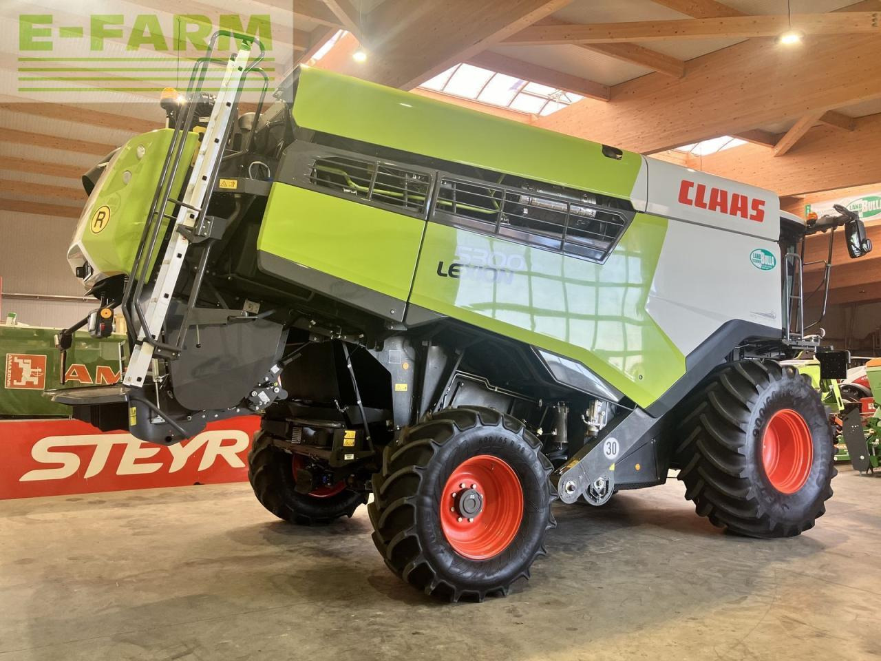 CLAAS lexion 5300 - Combine harvester: picture 3 CLAAS lexion 5300 - Combine harvester: picture 3