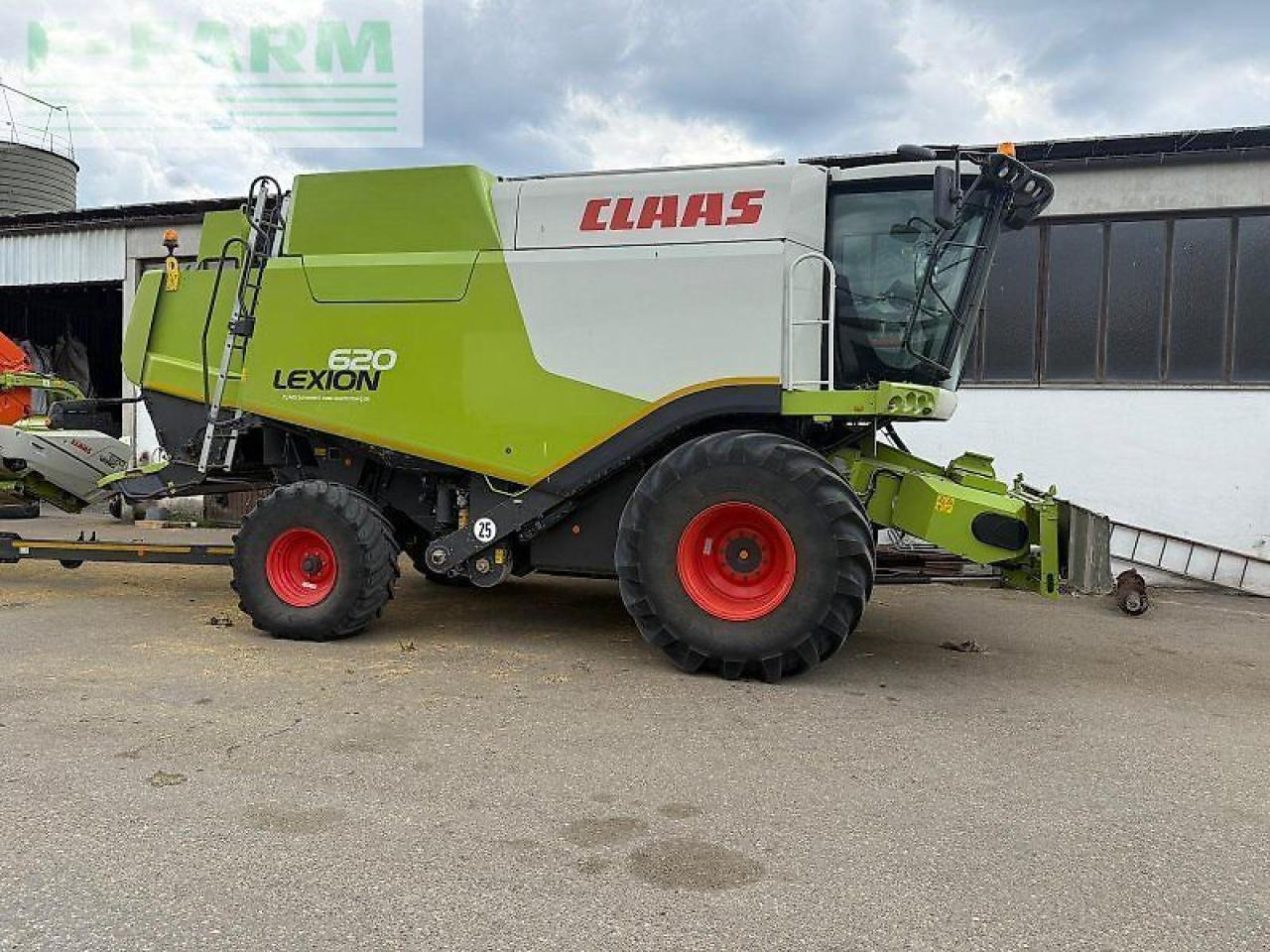 CLAAS lexion 620 - Combine harvester: picture 5 CLAAS lexion 620 - Combine harvester: picture 5