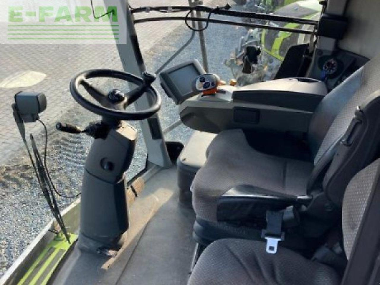 Combine harvester CLAAS lexion 760 tt terra trac: picture 10