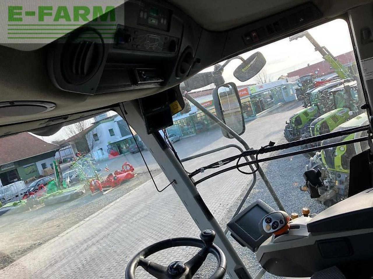 Combine harvester CLAAS lexion 760 tt terra trac: picture 9