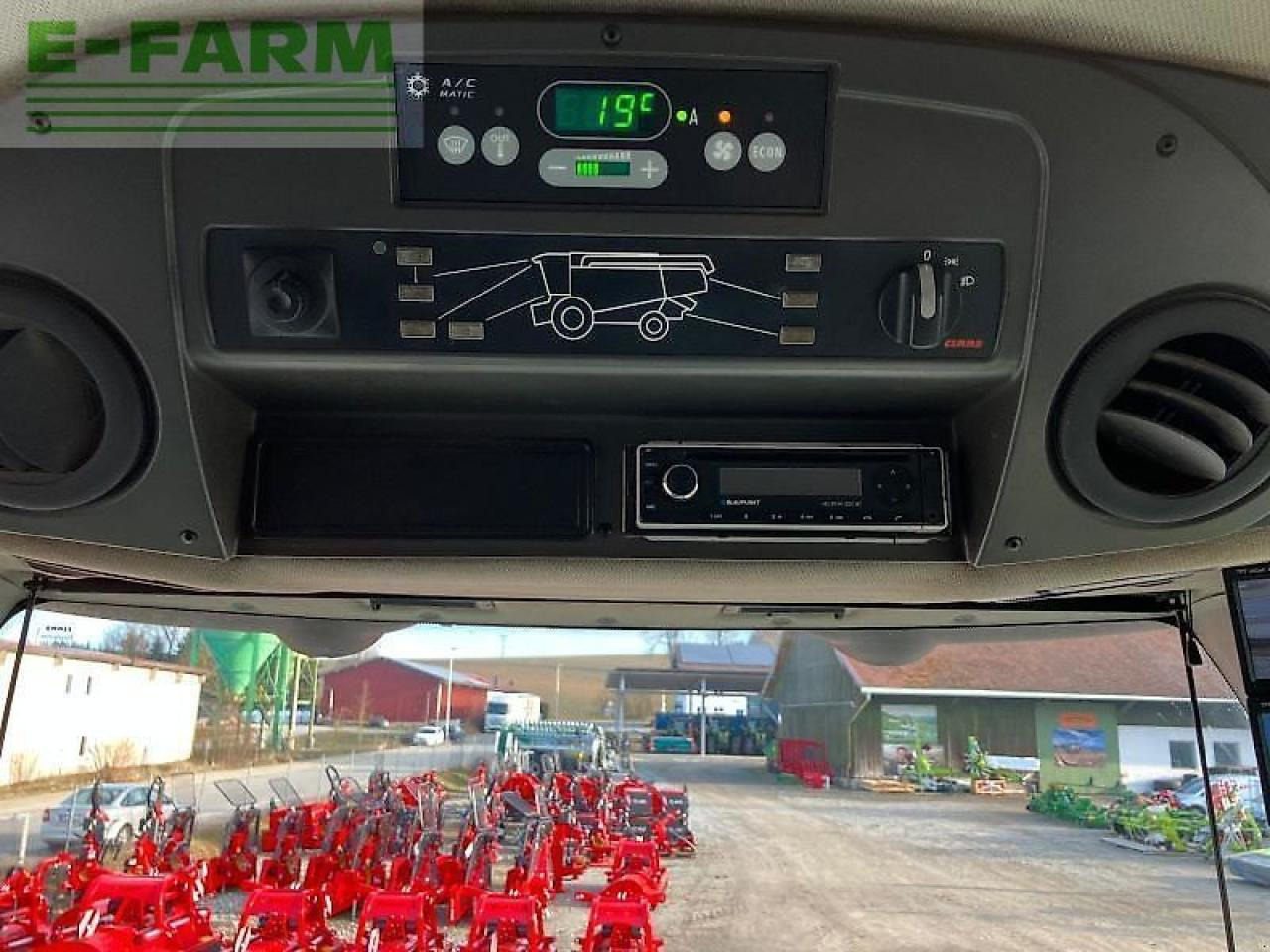 Combine harvester CLAAS lexion 760 tt terra trac: picture 12