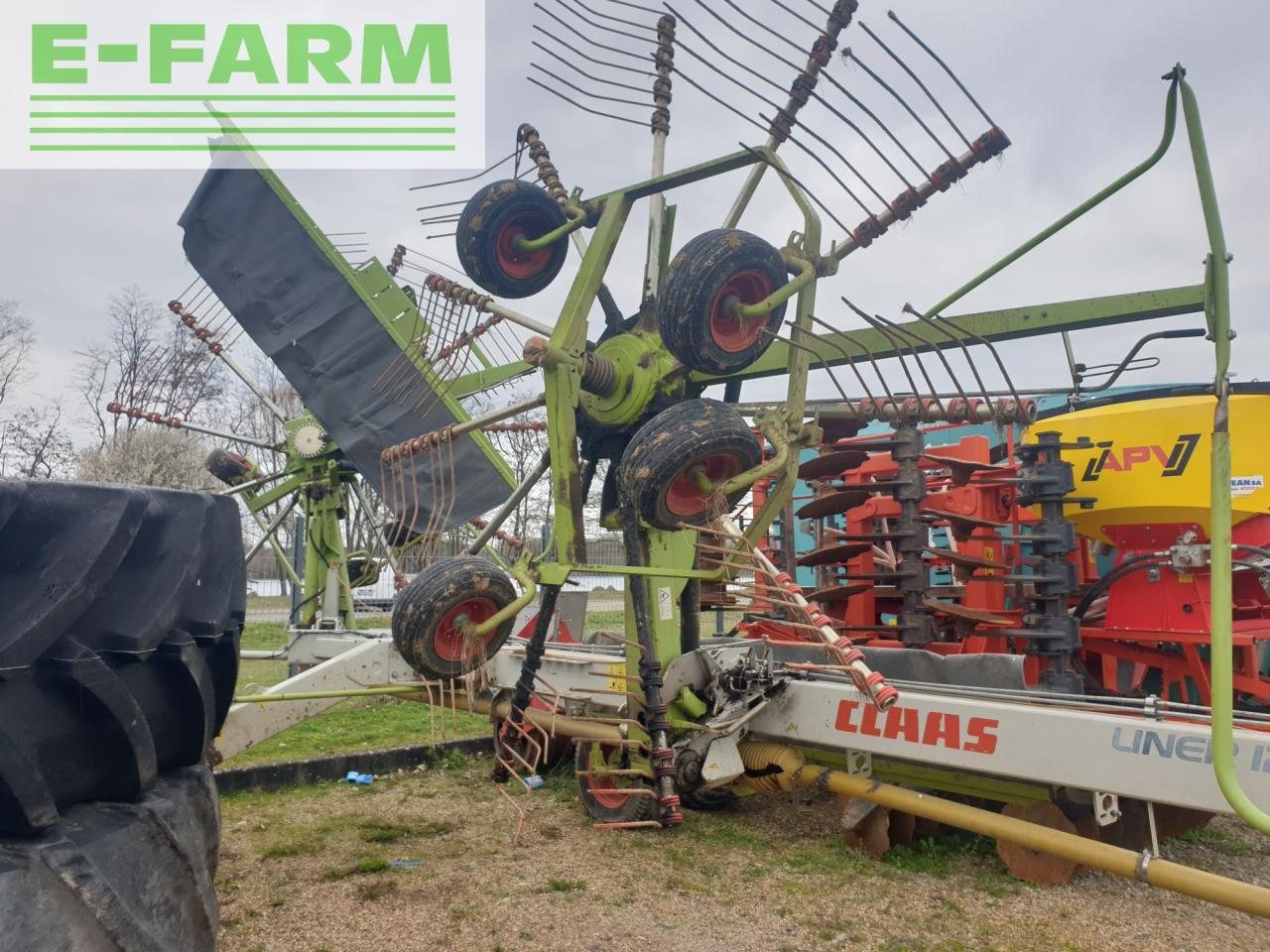 CLAAS liner 1250 profil - Tedder/ Rake: picture 2 CLAAS liner 1250 profil - Tedder/ Rake: picture 2