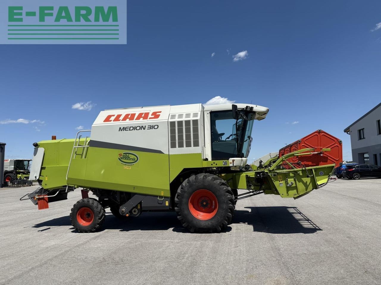 CLAAS medion 310 - Combine harvester: picture 1 CLAAS medion 310 - Combine harvester: picture 1