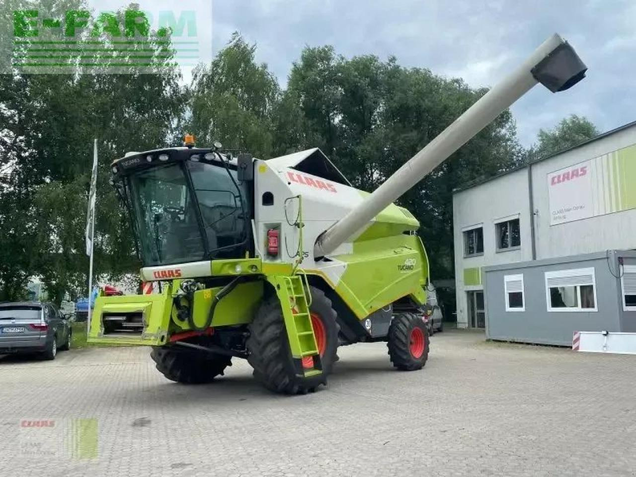 CLAAS tucano 420 m. vario 540 +tw - Combine harvester: picture 2 CLAAS tucano 420 m. vario 540 +tw - Combine harvester: picture 2