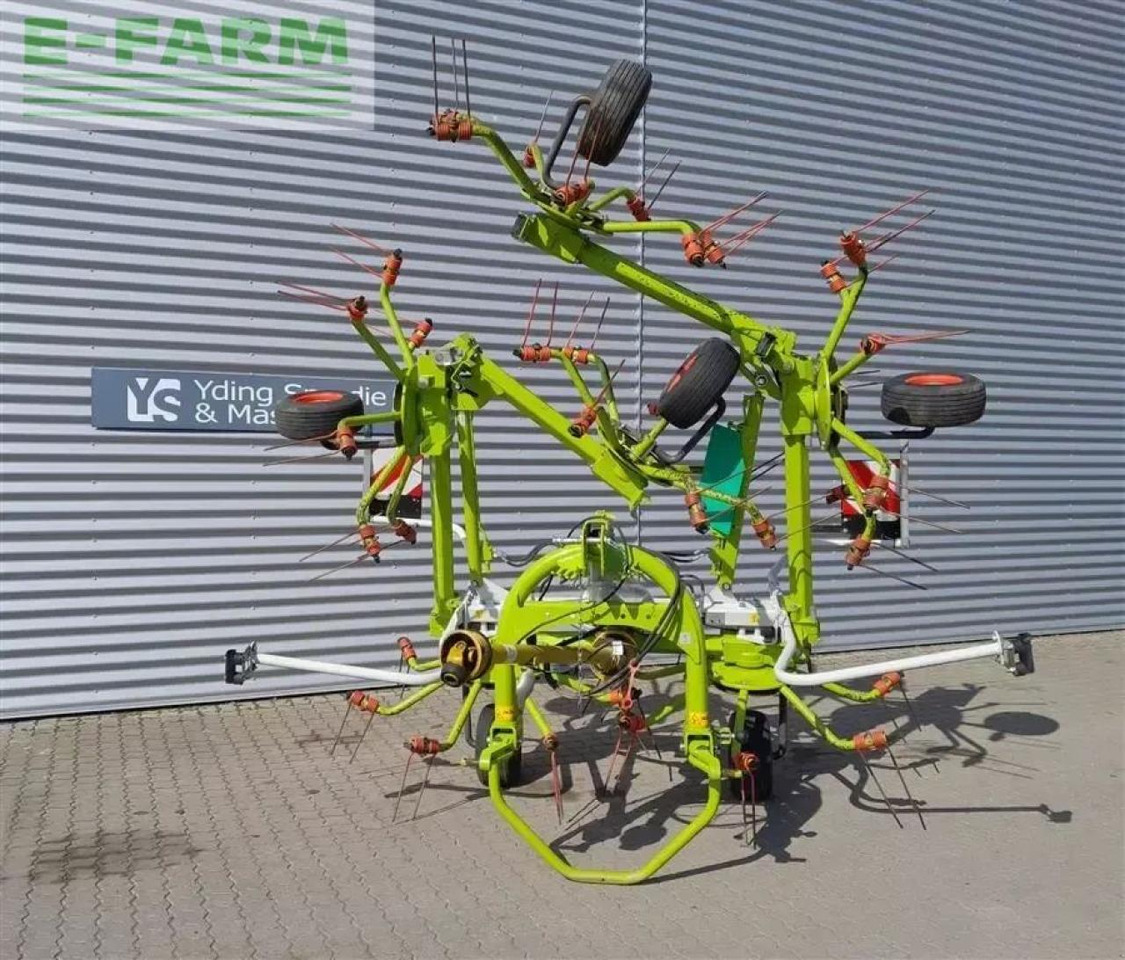 CLAAS volto 800 - Tedder/ Rake: picture 1 CLAAS volto 800 - Tedder/ Rake: picture 1