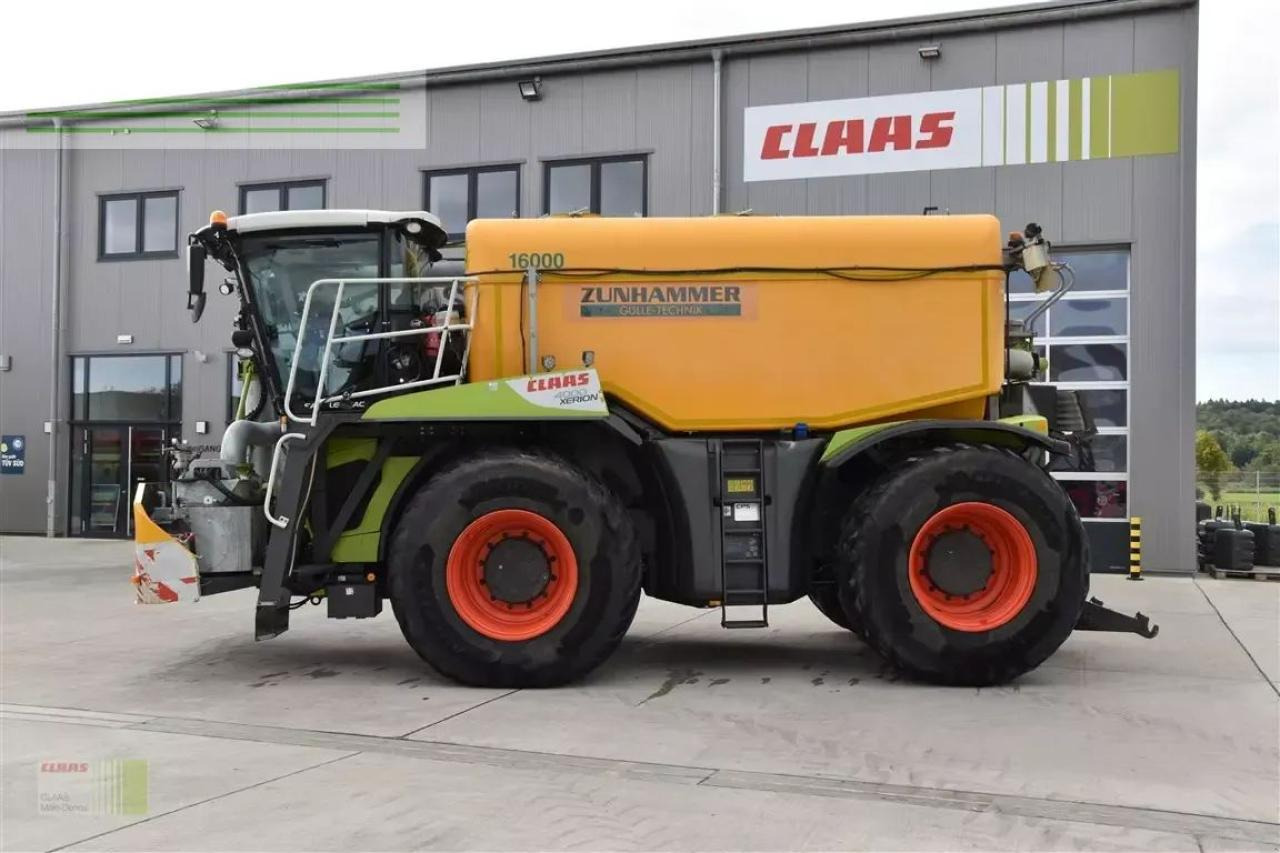CLAAS xerion 4000 saddle trac SADDLE TRAC - Self-propelled sprayer: picture 4 CLAAS xerion 4000 saddle trac SADDLE TRAC - Self-propelled sprayer: picture 4