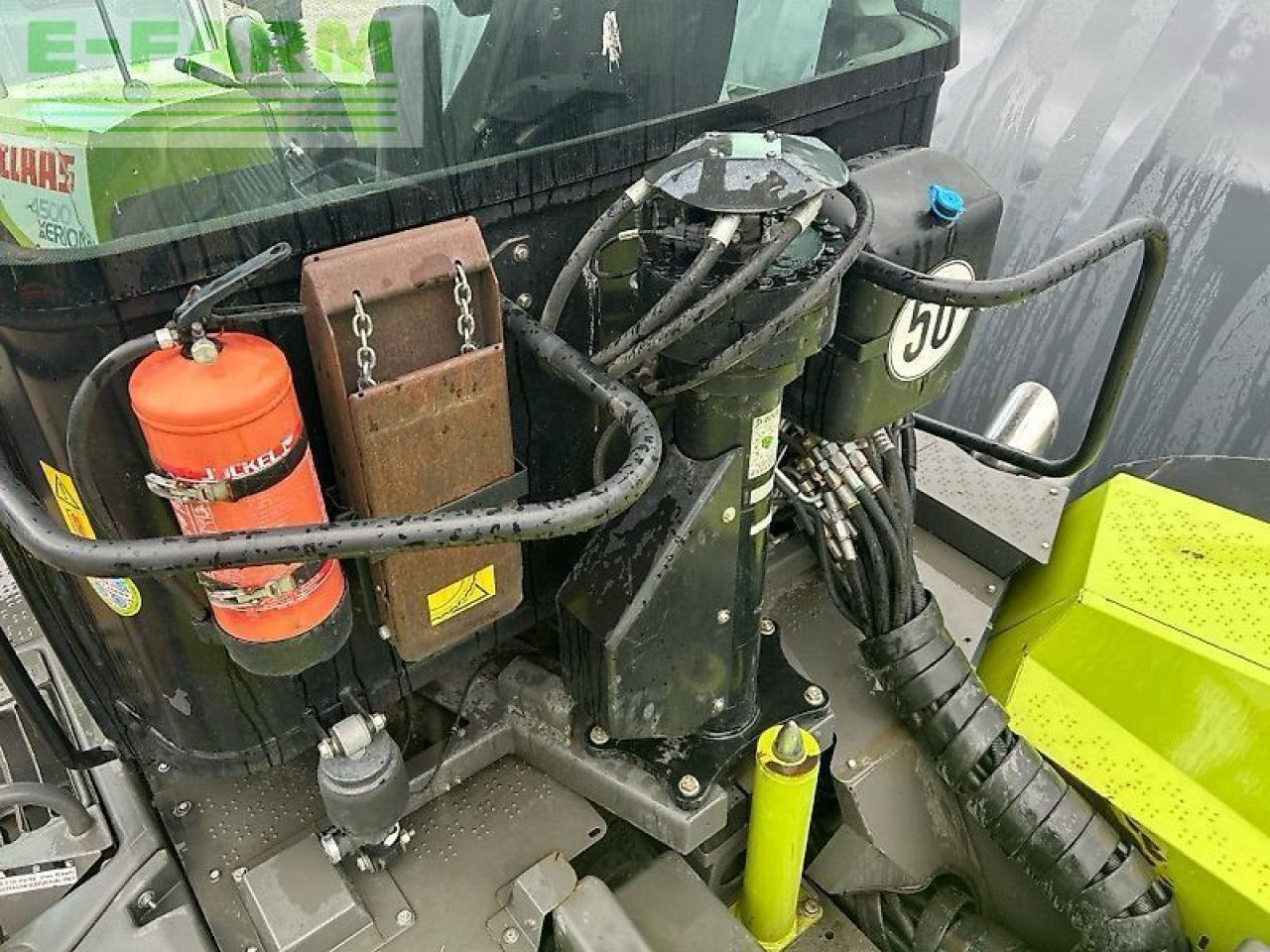 CLAAS xerion 4500 trac vc TRAC VC - Farm tractor: picture 2 CLAAS xerion 4500 trac vc TRAC VC - Farm tractor: picture 2