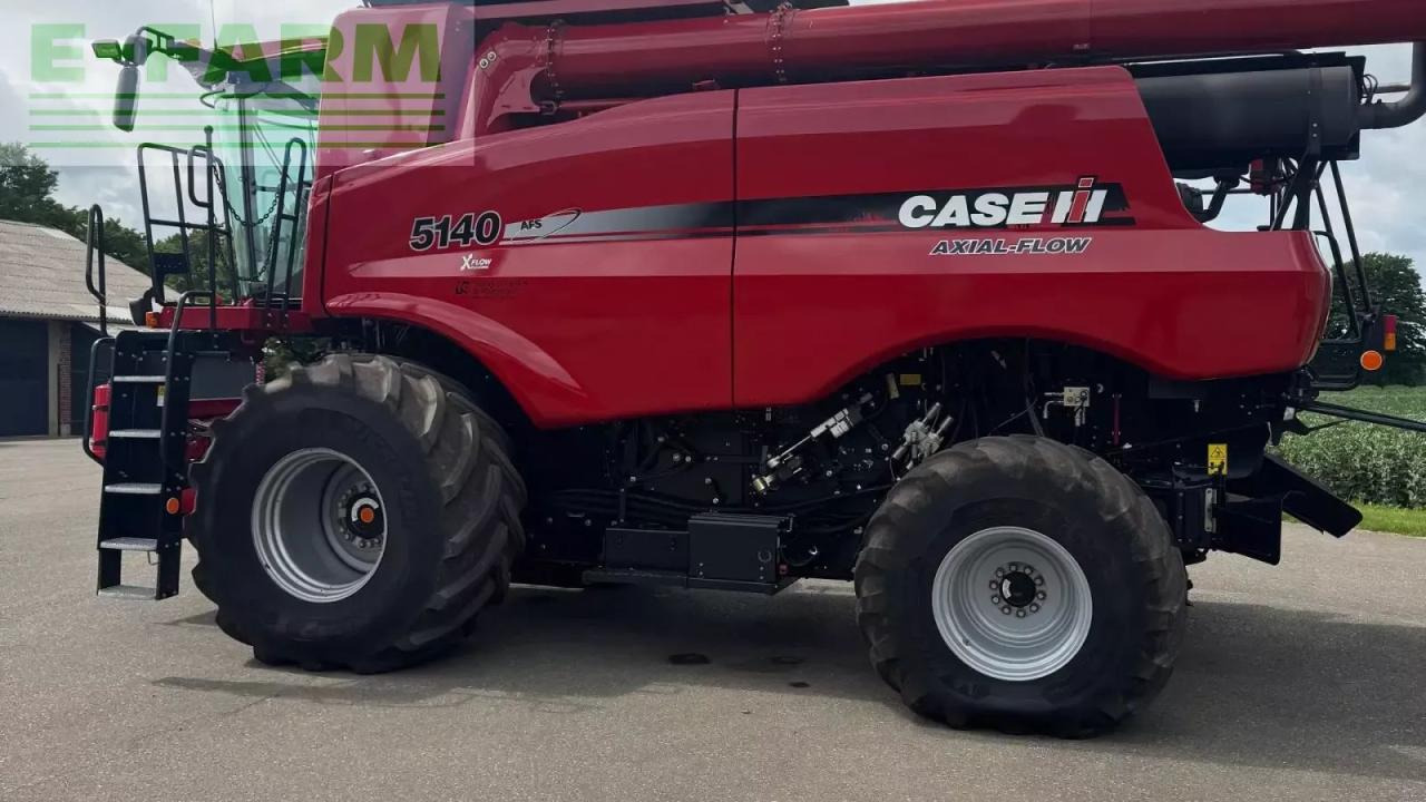 Case-IH axial flow 5140 case ih axial flow 5140 m. gps & skærebord - Combine harvester: picture 2 Case-IH axial flow 5140 case ih axial flow 5140 m. gps & skærebord - Combine harvester: picture 2