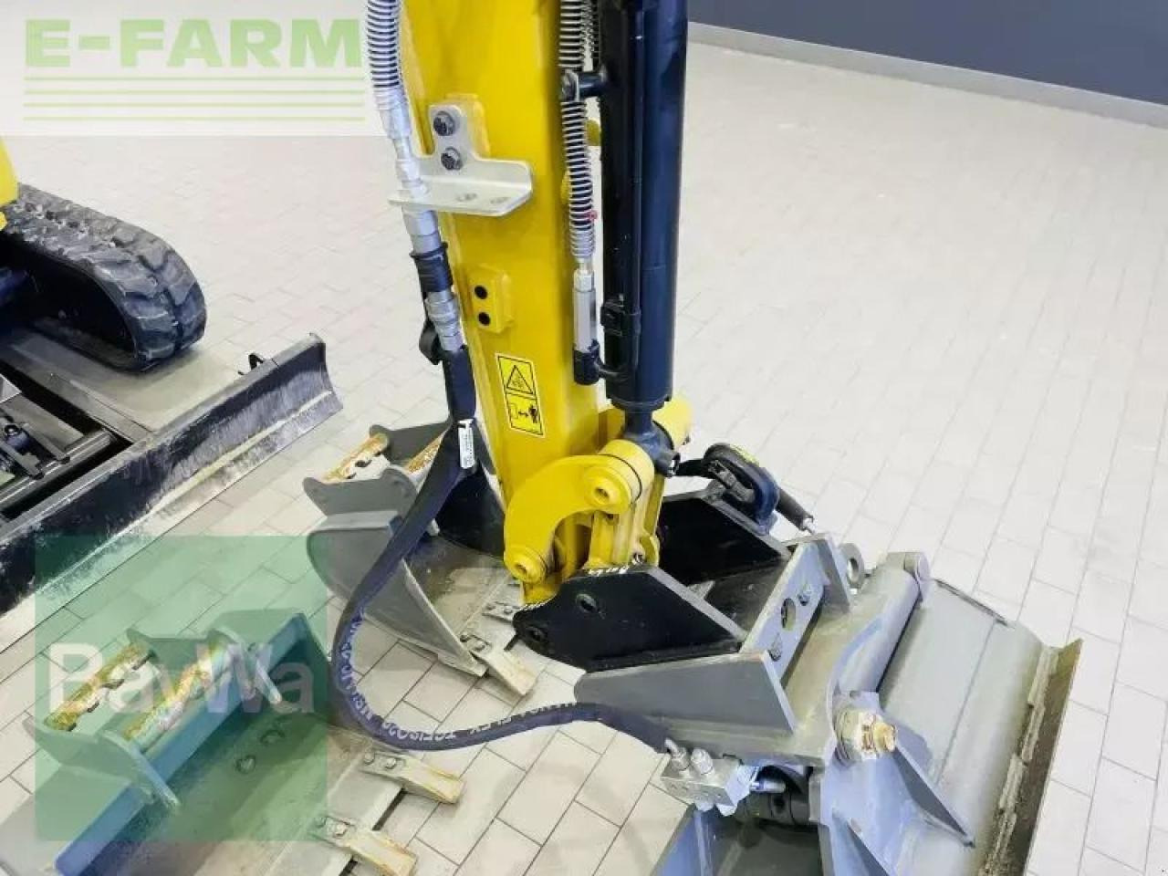 Mini excavator Caterpillar 301.8-05a: picture 14