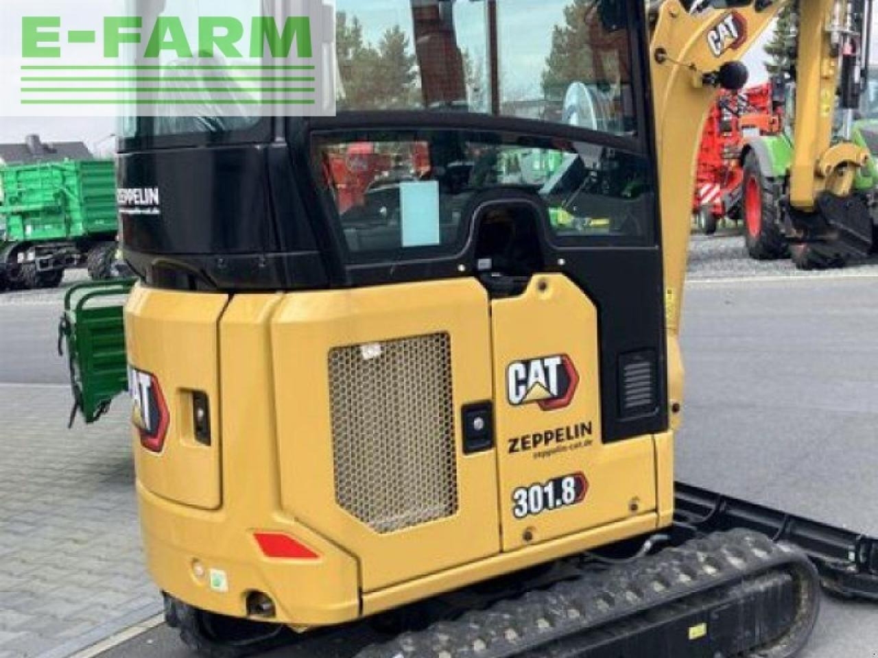 Mini excavator Caterpillar 301.8-05a: picture 6