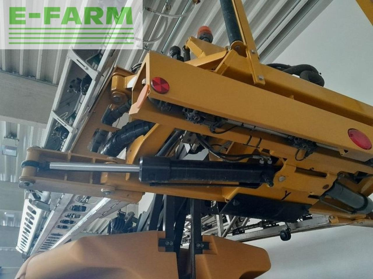 Challenger rg344 - Trailed sprayer: picture 3 Challenger rg344 - Trailed sprayer: picture 3